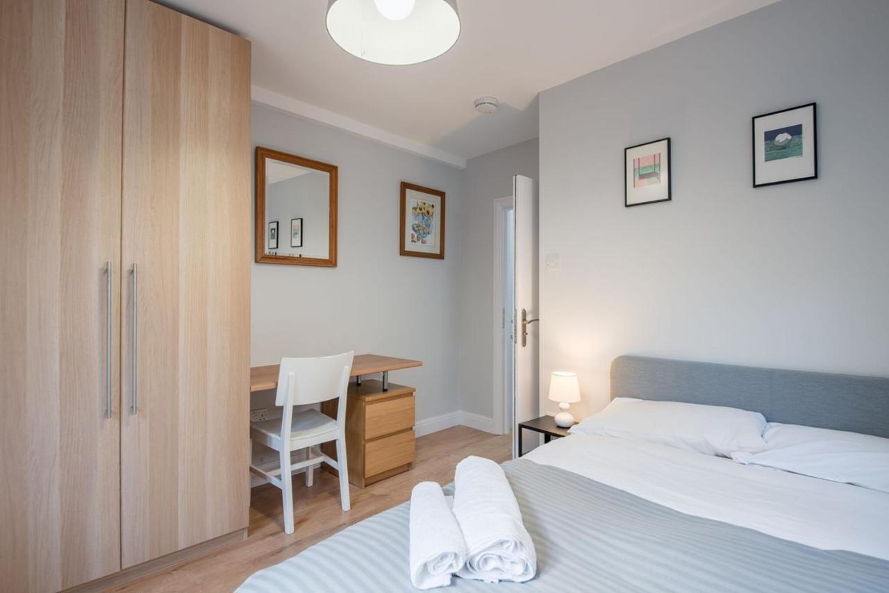 Comfortable Flat In Hammersmith Apartment Londra Exterior foto