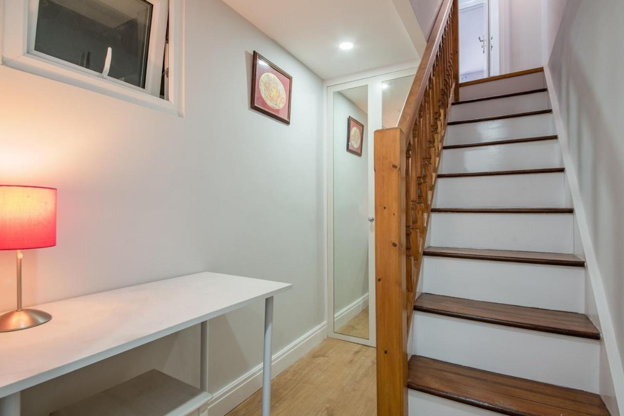 Comfortable Flat In Hammersmith Apartment Londra Exterior foto